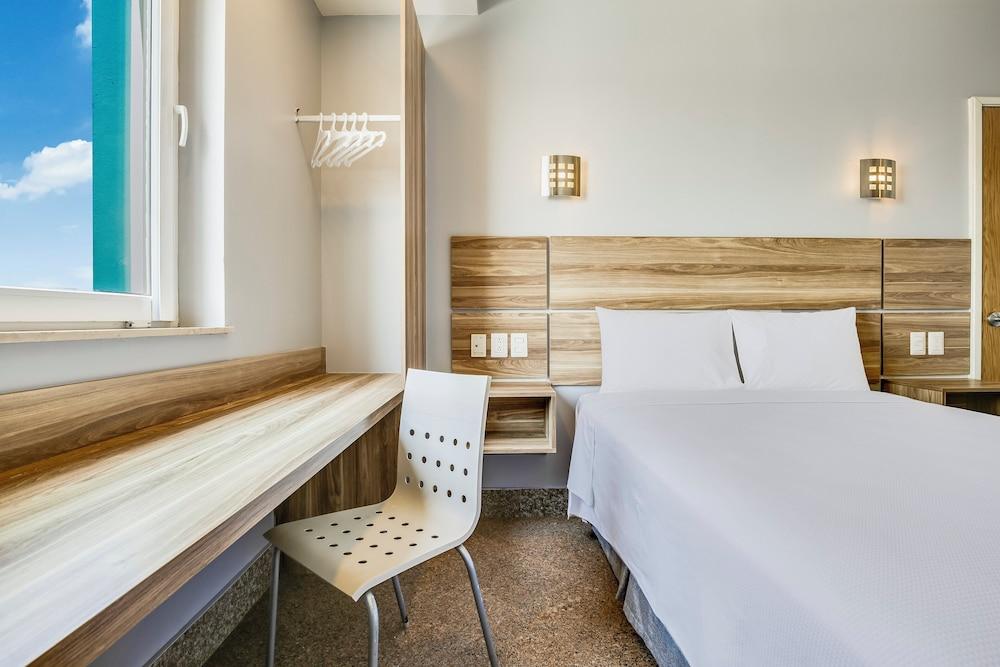 One Guadalajara Periferico Norte