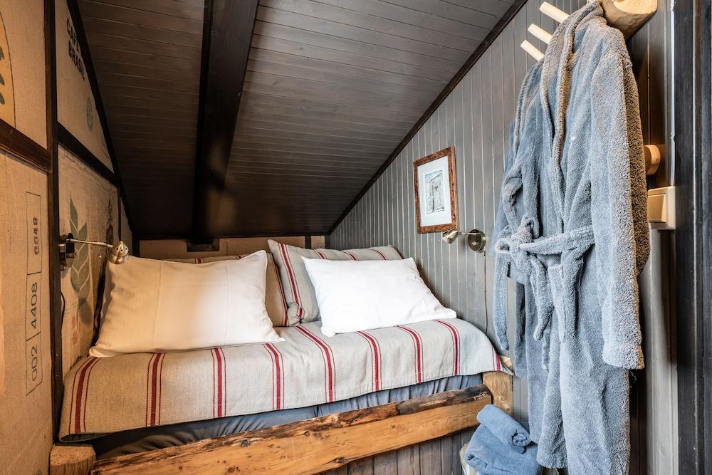 Basecamp Spitsbergen Hotel