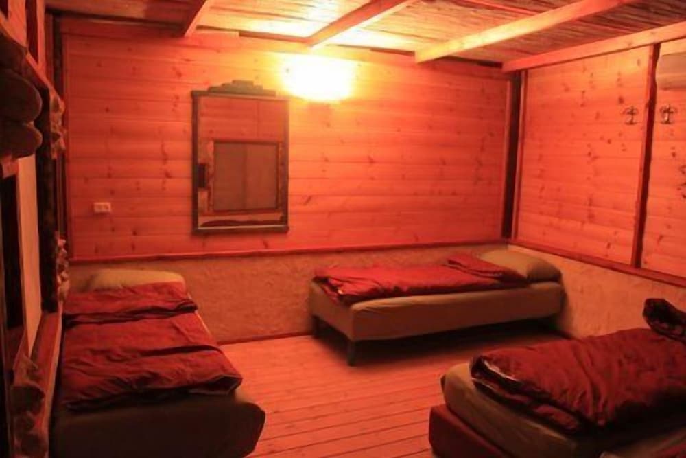 Shkedi's CampLodge - Hostel