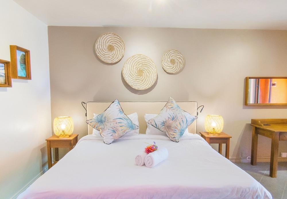 Flowers of Paradise with LOV