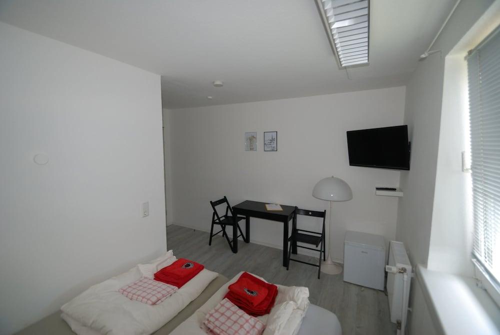 Flensbed Hotel & Hostel