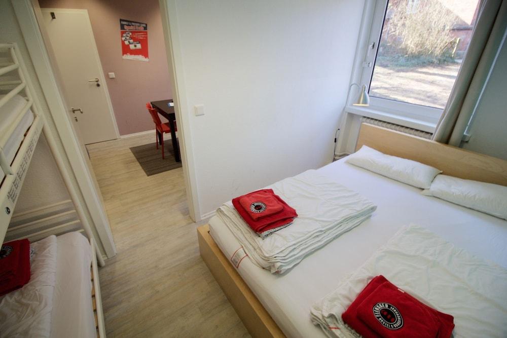 Flensbed Hotel & Hostel