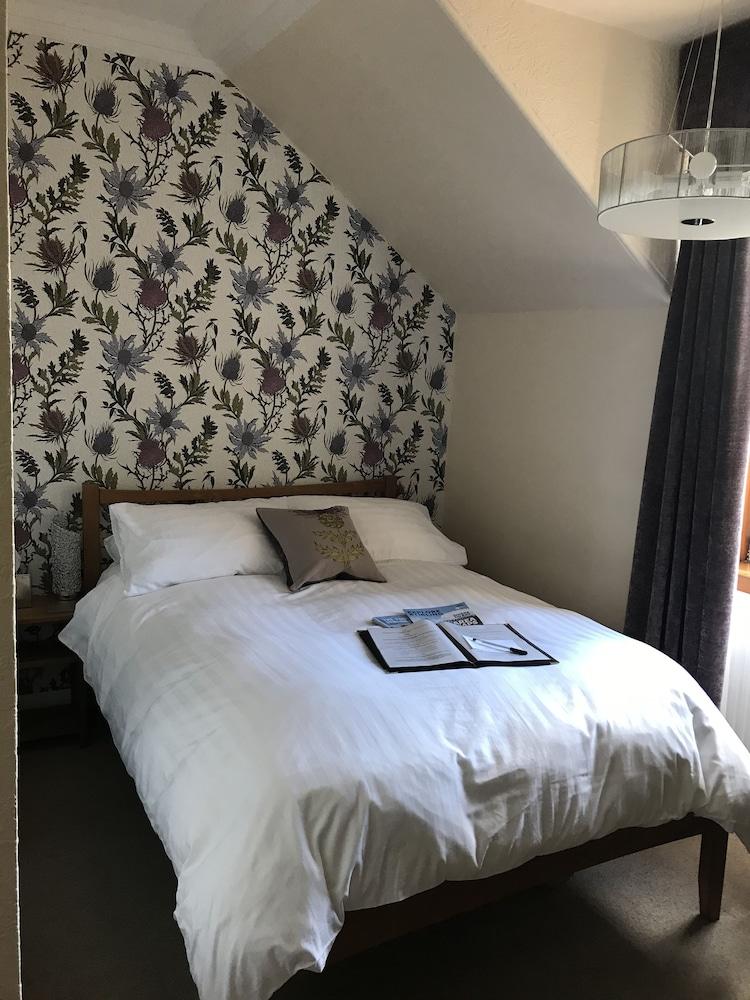 Ravenswood Guest House