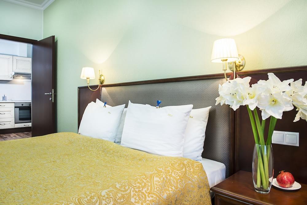 Greguar Hotel & Apartments