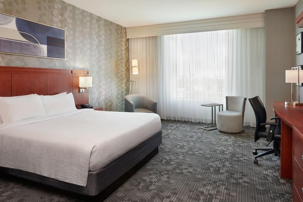 Courtyard by Marriott Ottawa East