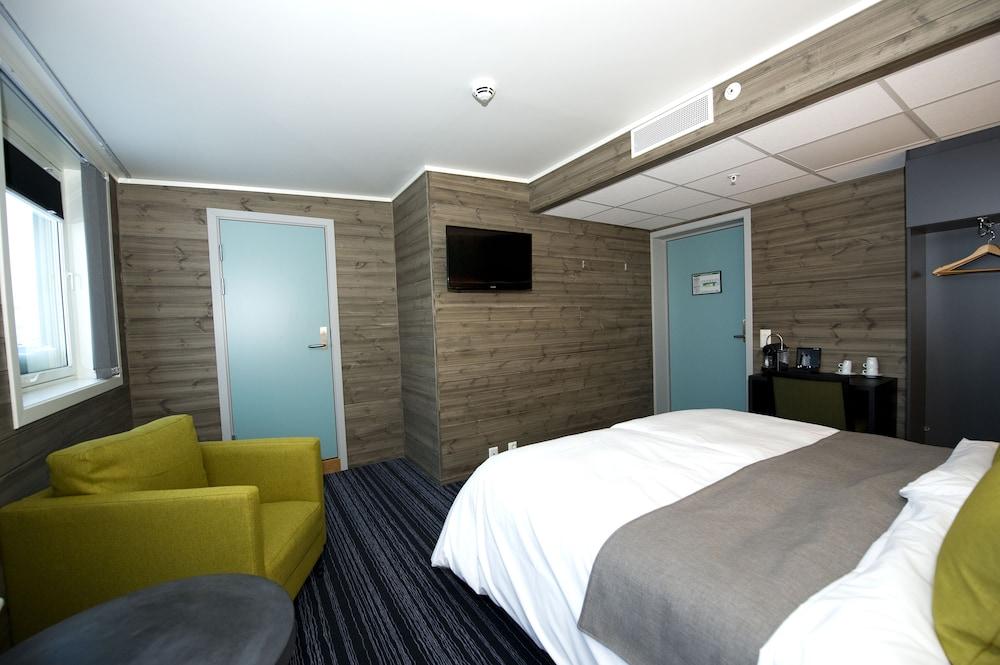 Svalbard Hotell - Polfareren