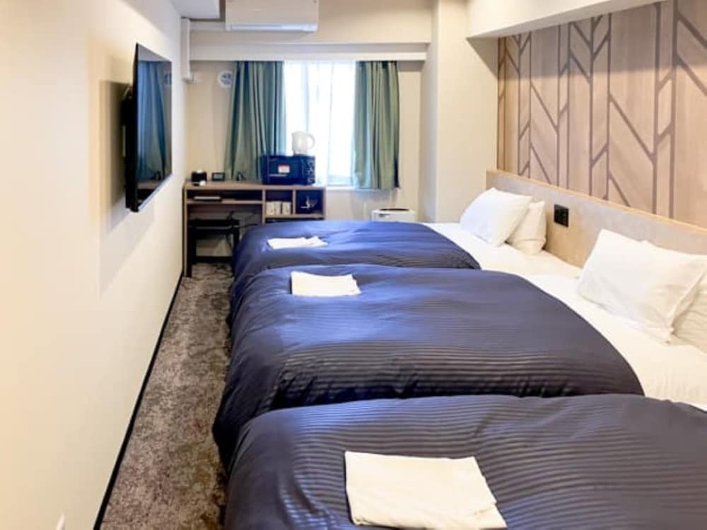 HOTEL LiVEMAX Yokohama Kannai