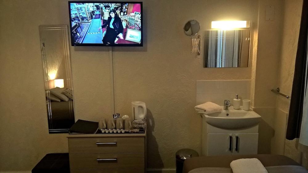 Westbrook Lodge Guest House