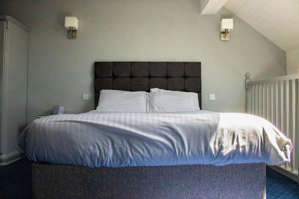 The Littleover Lodge Hotel