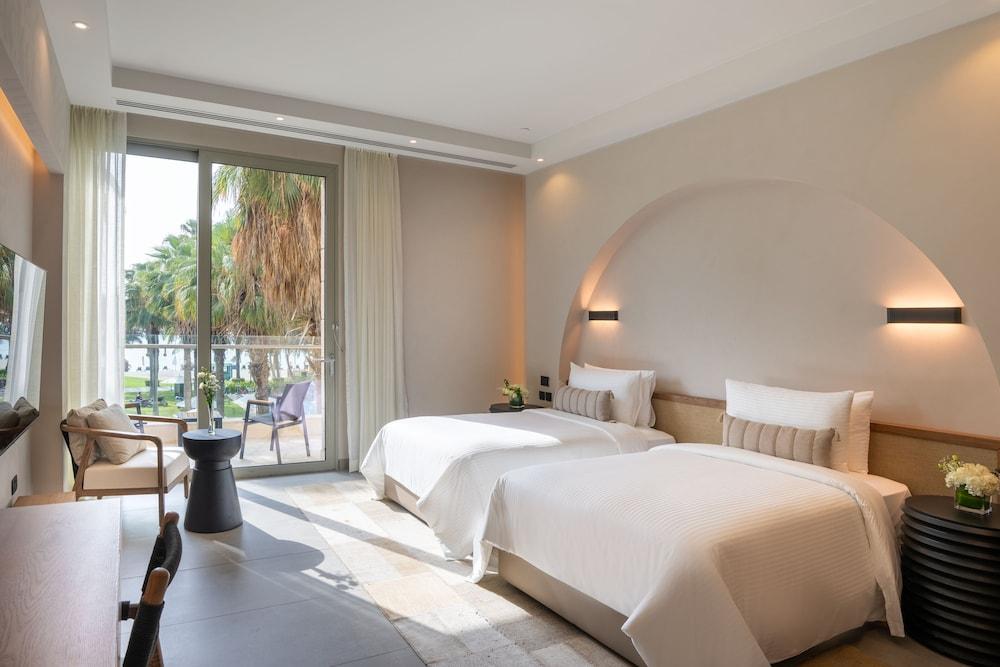 Rixos The Palm Hotel & Suites