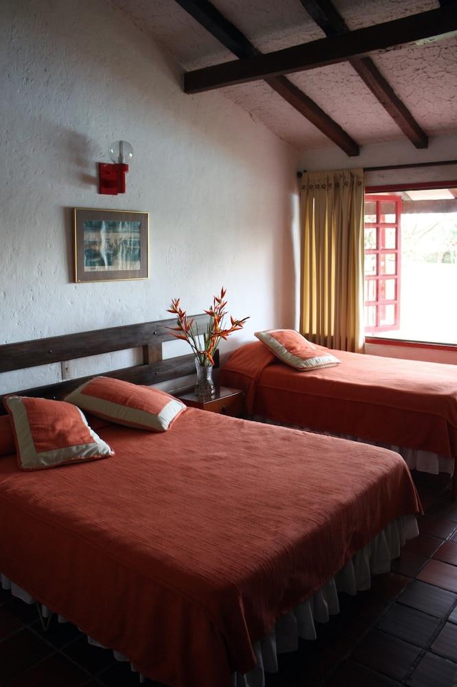 Finca Hotel El Rosario