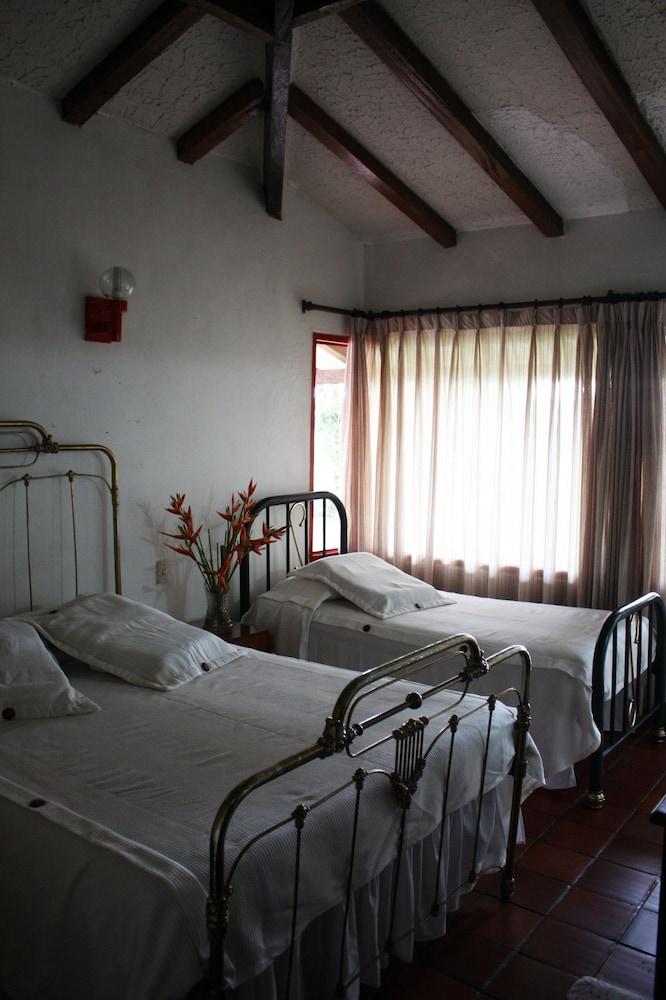 Finca Hotel El Rosario