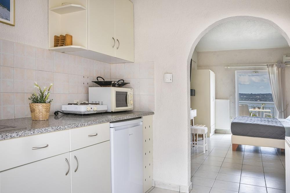 Panorama Fanari Studios & Apartments