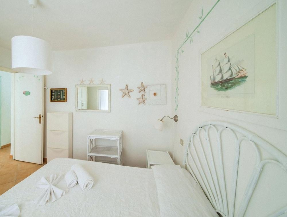 Baia de Bahas Apartments & Resort