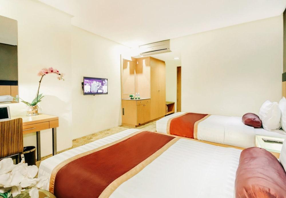 Greenhills Elan Hotel Modern