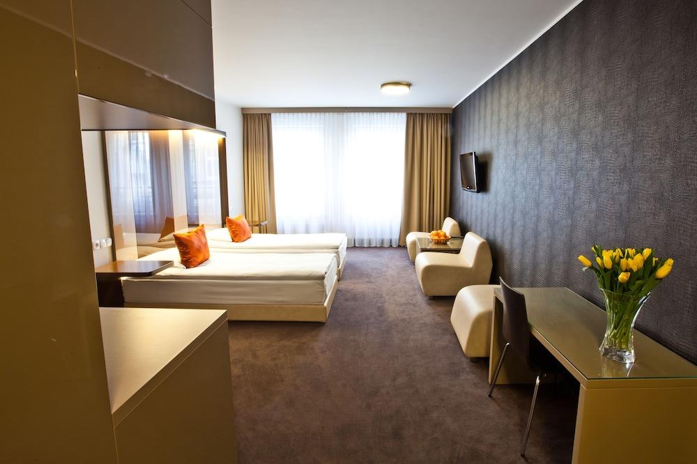 Platinum Apartments Aparthotel