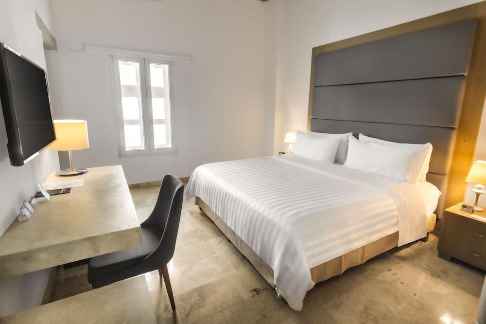 GHL Collection Armería Real Hotel