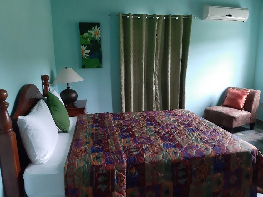 LambLion Holiday Apartments