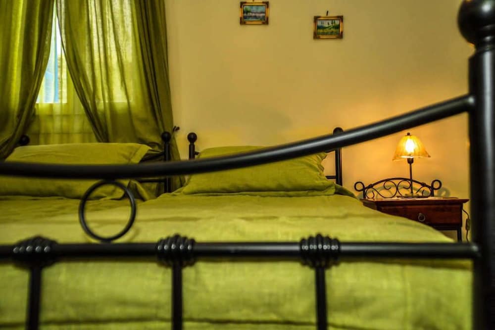 Mainades Maisonettes and Studios