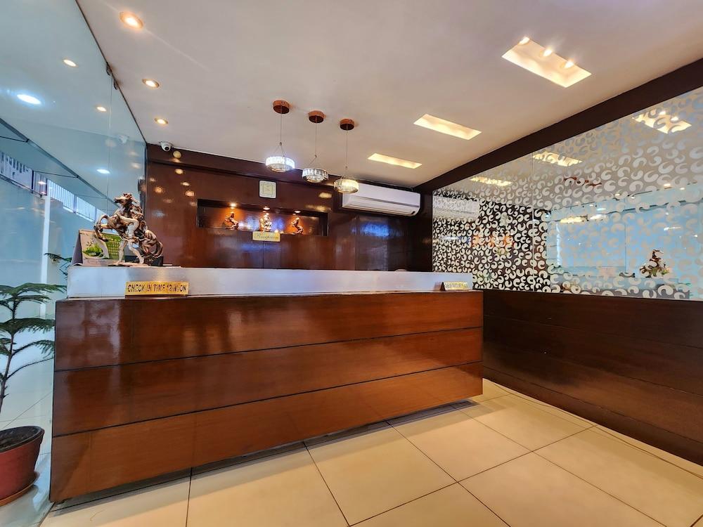 Hotel Lee International