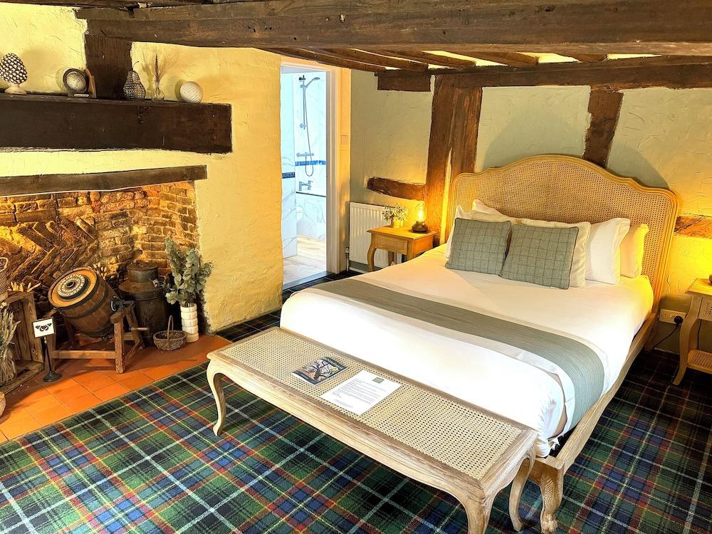 Thatched Cottage Hotel