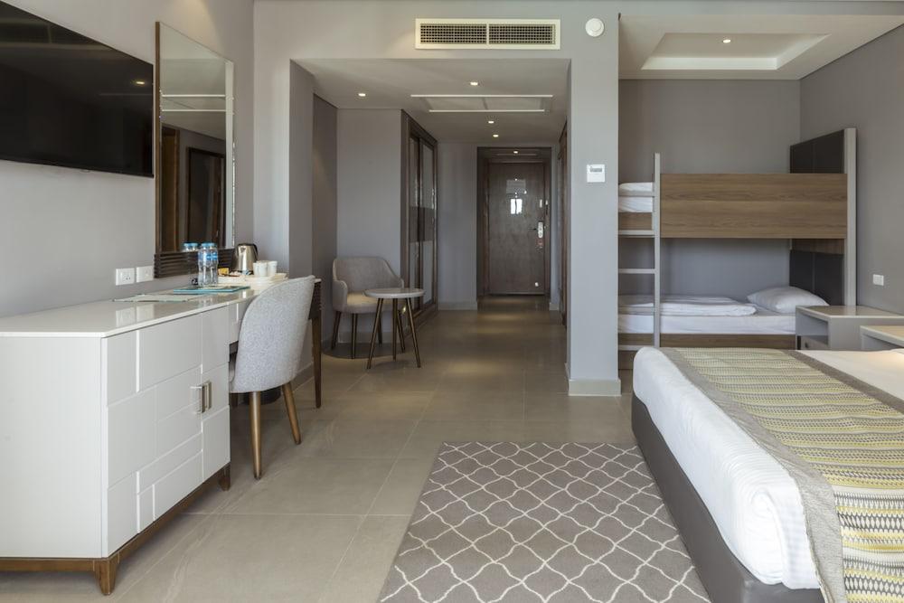 SUNRISE Diamond Beach Resort