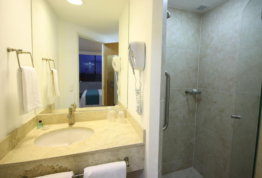 One Guadalajara Centro Histórico