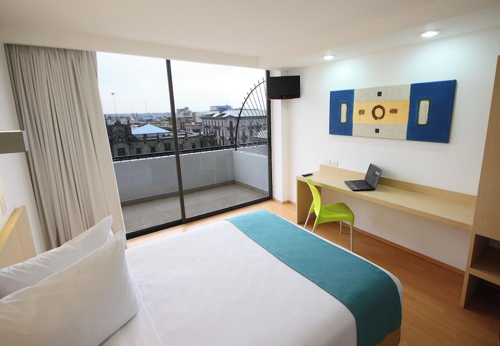 One Guadalajara Centro Histórico