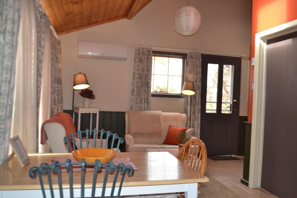 Mulberry Cottage B&B