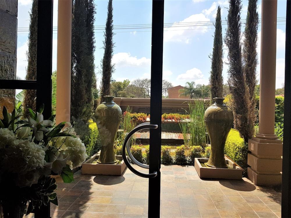 Constantia Manor Guest House