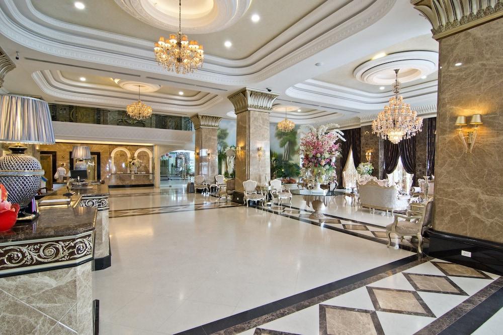 LK The Empress Pattaya