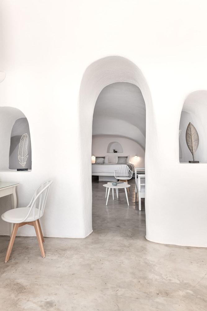 Caldera Premium Villas - Adults Only