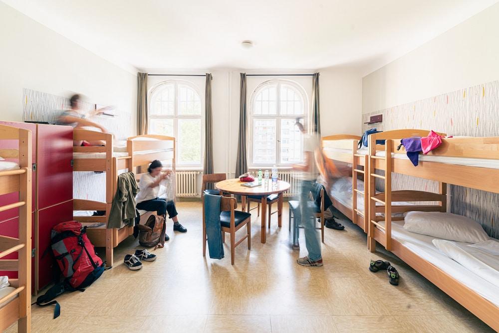 Three Little Pigs Hostel Berlin