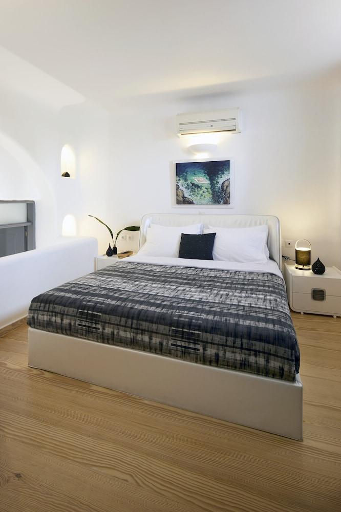 Santorini Princess Presidential Suites