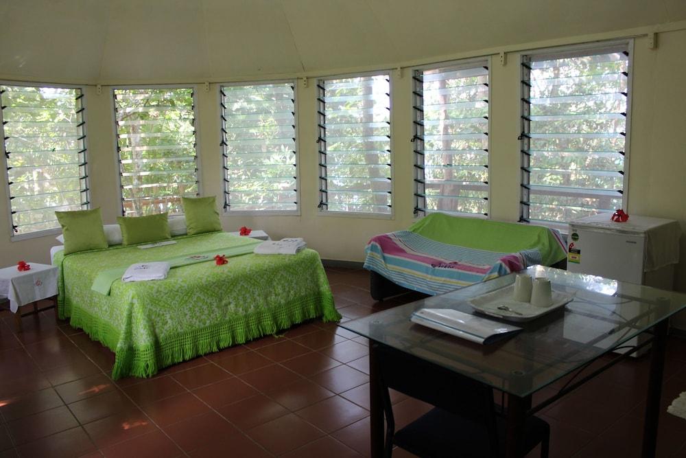 Lusia's Lagoon Chalets