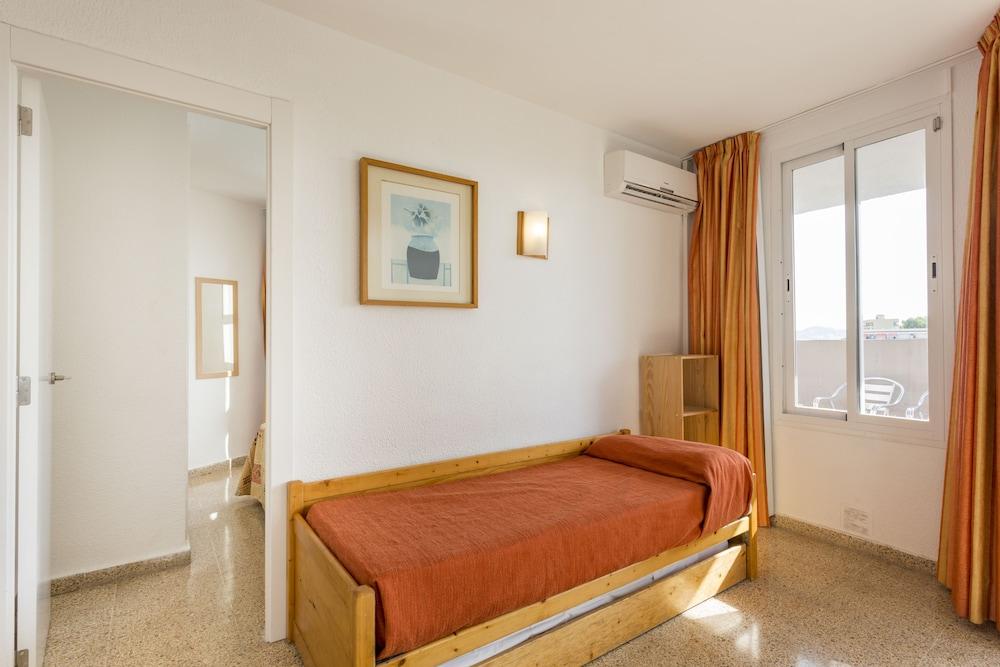 Magalluf Playa Apartments - Adults Only