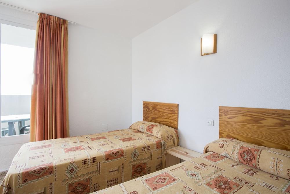 Magalluf Playa Apartments - Adults Only