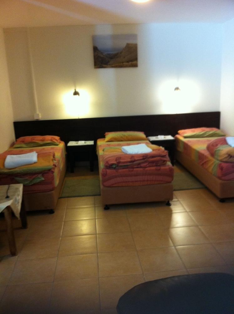 Arbel Guest House Shavit Family