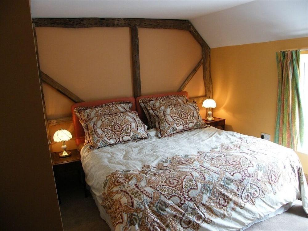 Sir Alfred Munnings Hotel