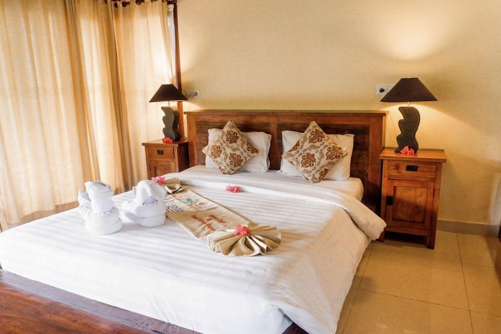 Amed Cafe & Hotel Kebun Wayan