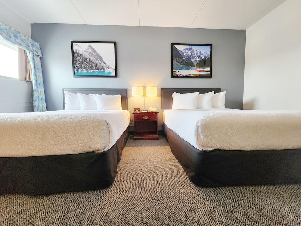 Days Inn & Conference Centre by Wyndham Camrose Norsemen