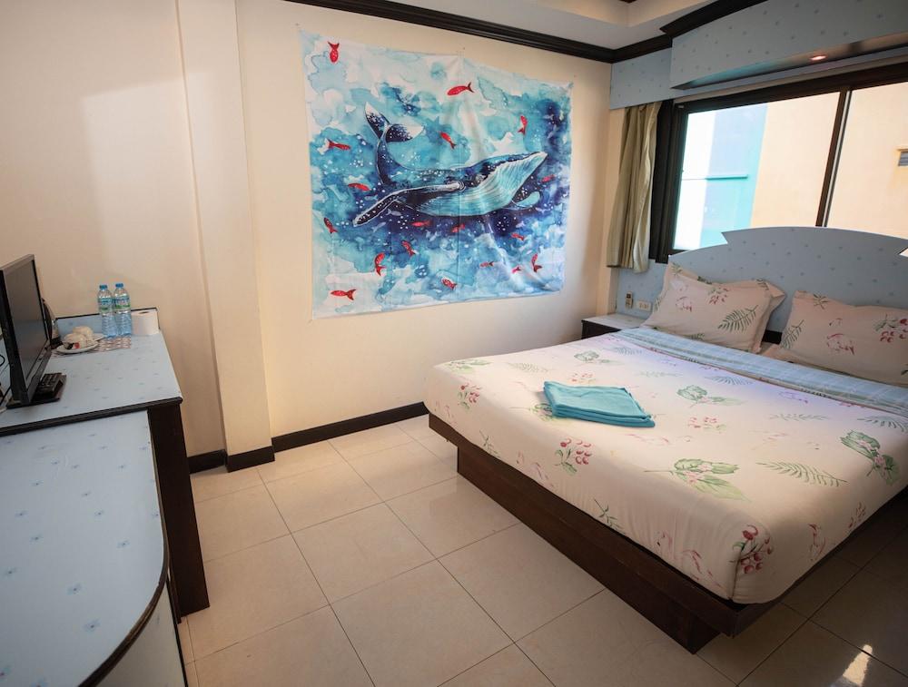 Fish and summer House