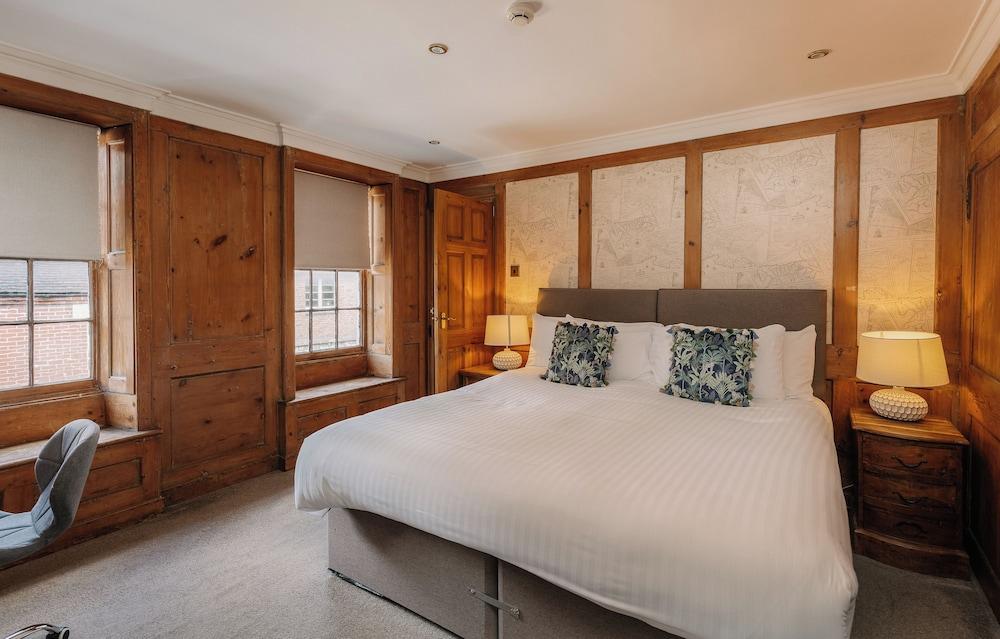 Hewitt's Restaurant & Rooms