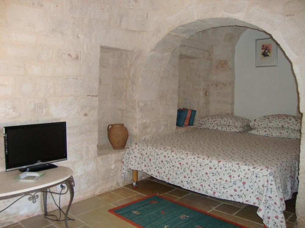 Fontana Vecchia Bed & Breakfast