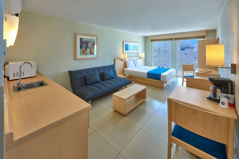 City Express by Marriott Manzanillo