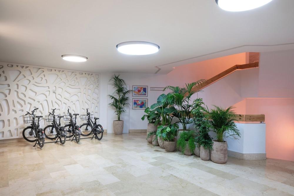 INNSiDE by Meliá Wave Calviá