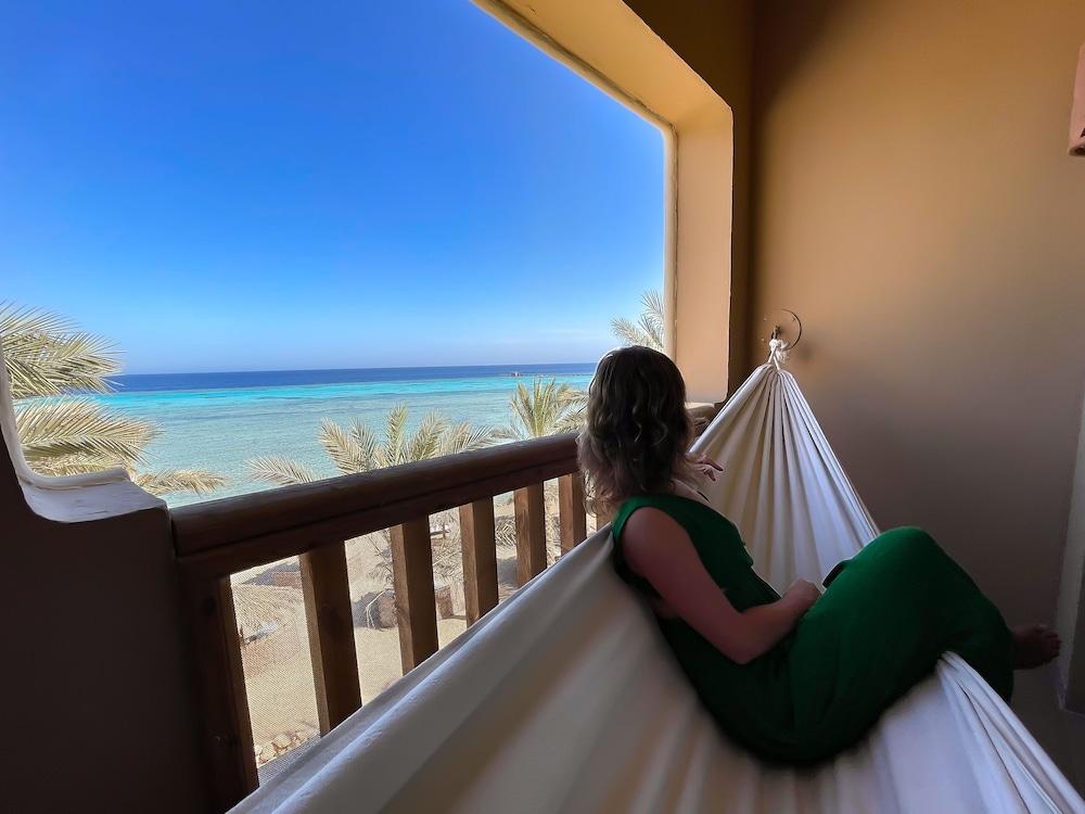 The Breakers Diving & Surfing Lodge