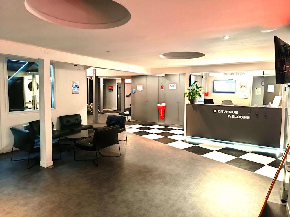 Enzo Trappes by Kyriad Direct