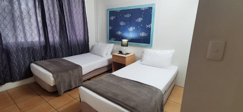 St Tropez Apartments