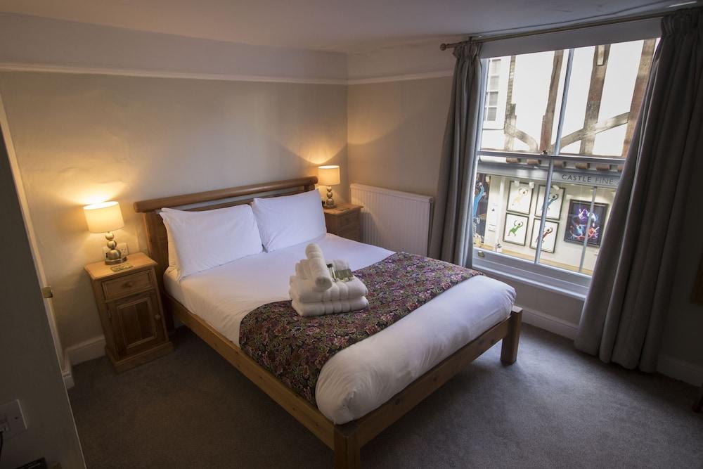 Cathedral Gate Hotel